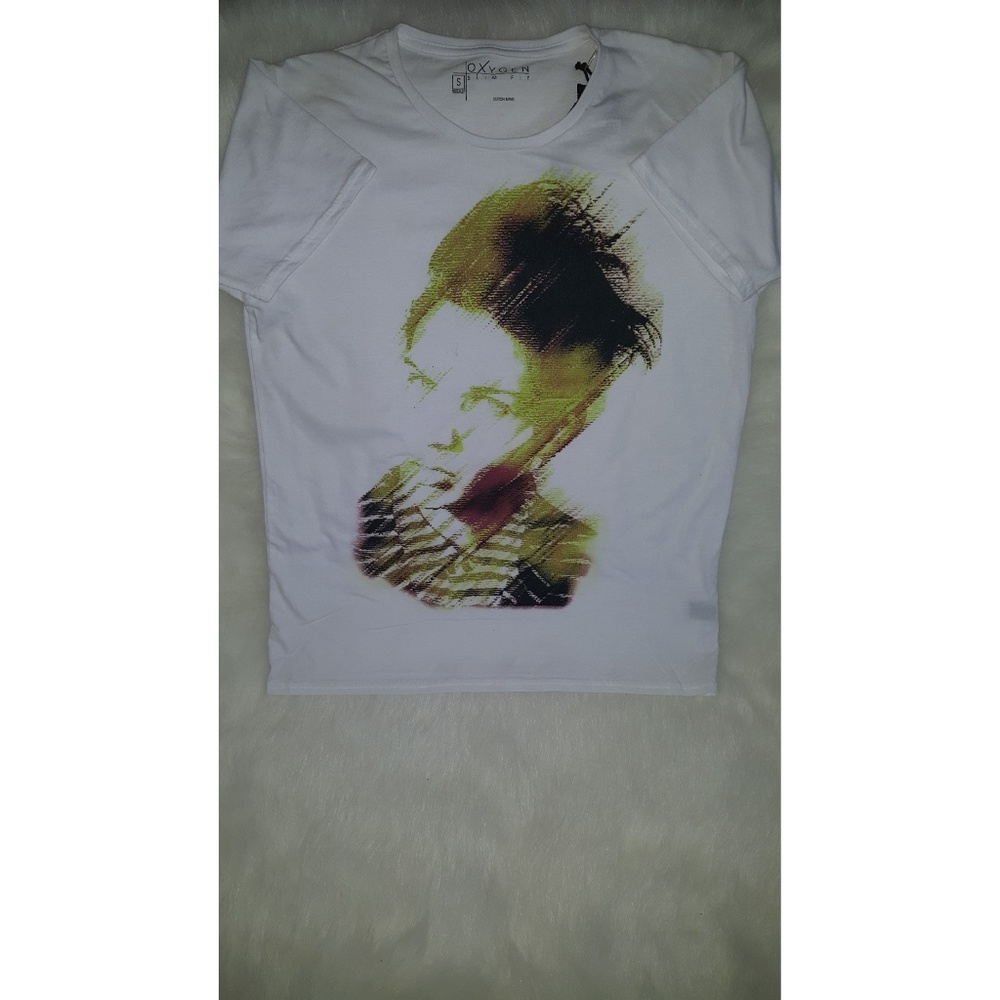 Graphic t-shirt